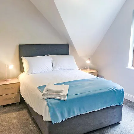 펜션 Old Court Homes 4 Bed No 12 By Trident Homes 테리클라스