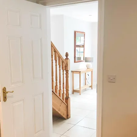 Old Court Homes 4 Bed No 12 By Trident Homes Vakantiehuis *