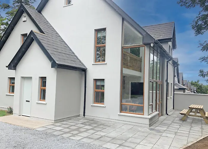 Old Court Homes 4 Bed No 12 By Trident Homes בית נופש *